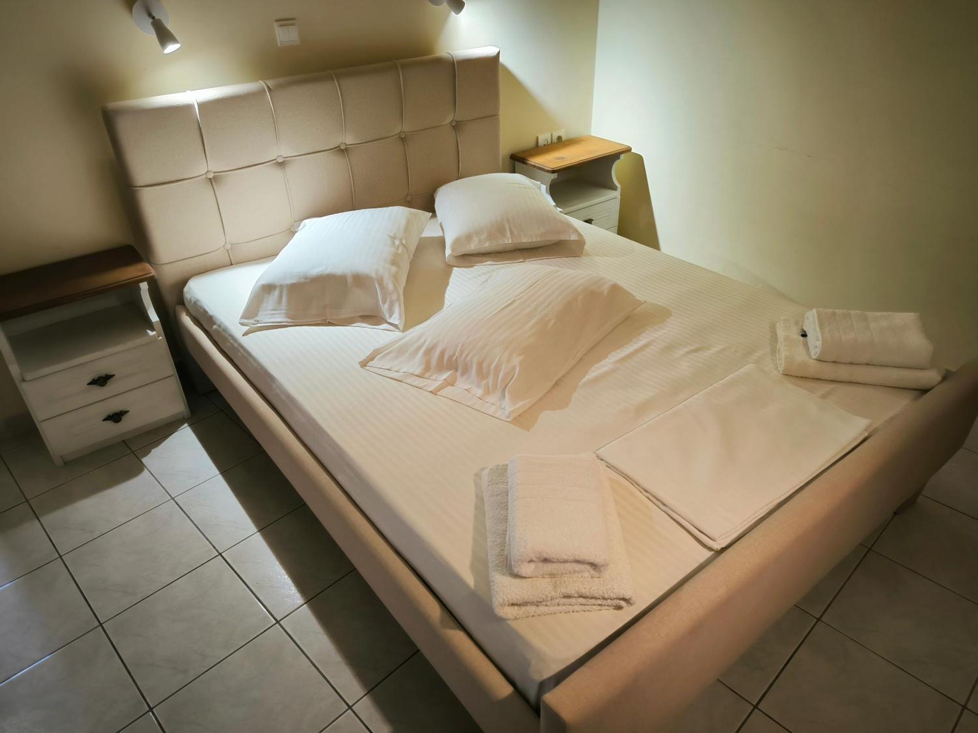 Aggelika Apartments Lithakia  Eksteriør bilde